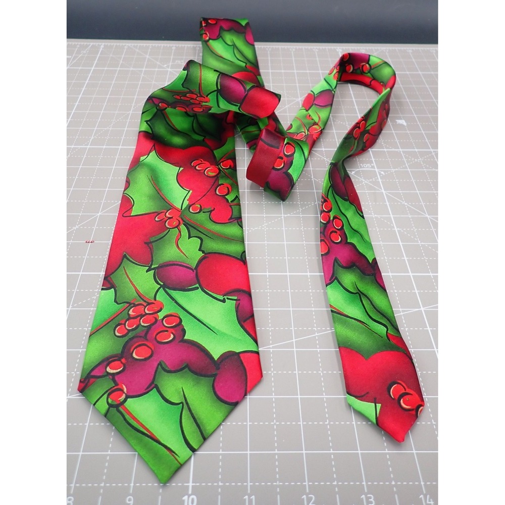 Vintage Jerry Garcia Mens Tie Limited Edition Christmas Holly Forty-Seven 58"